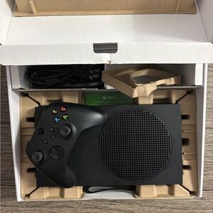 Black Xbox Series S Console 1TB with Controller